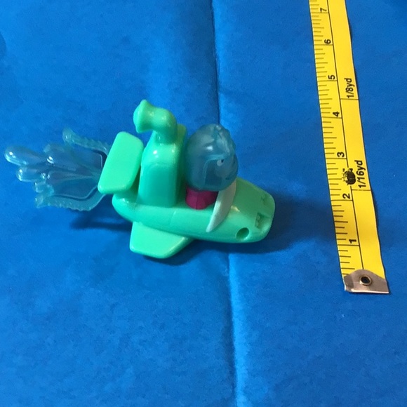 ⛱️2/$5⛱️2023 McDonald’s Disney Happy Meal Toys Elemental #2 Wade on water - Picture 3 of 4